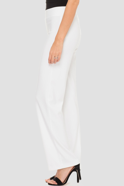 Pantalon droit, plis marqu&eacute;s Mod&egrave;le 153088S24. Blanc. 2