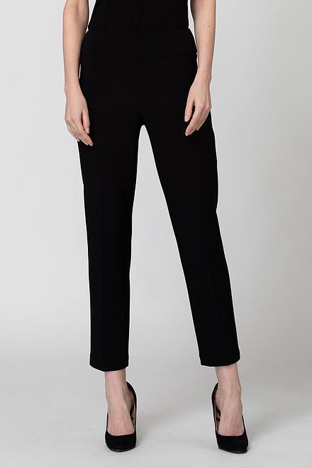 Pleated Front Cropped Pants Style 181089. Black. 8