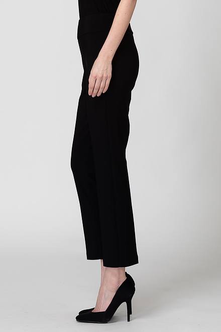 Pleated Front Cropped Pants Style 181089. Black. 3
