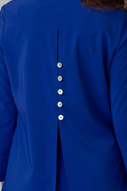 Joseph Ribkoff blouse style 193417. Blue. 20