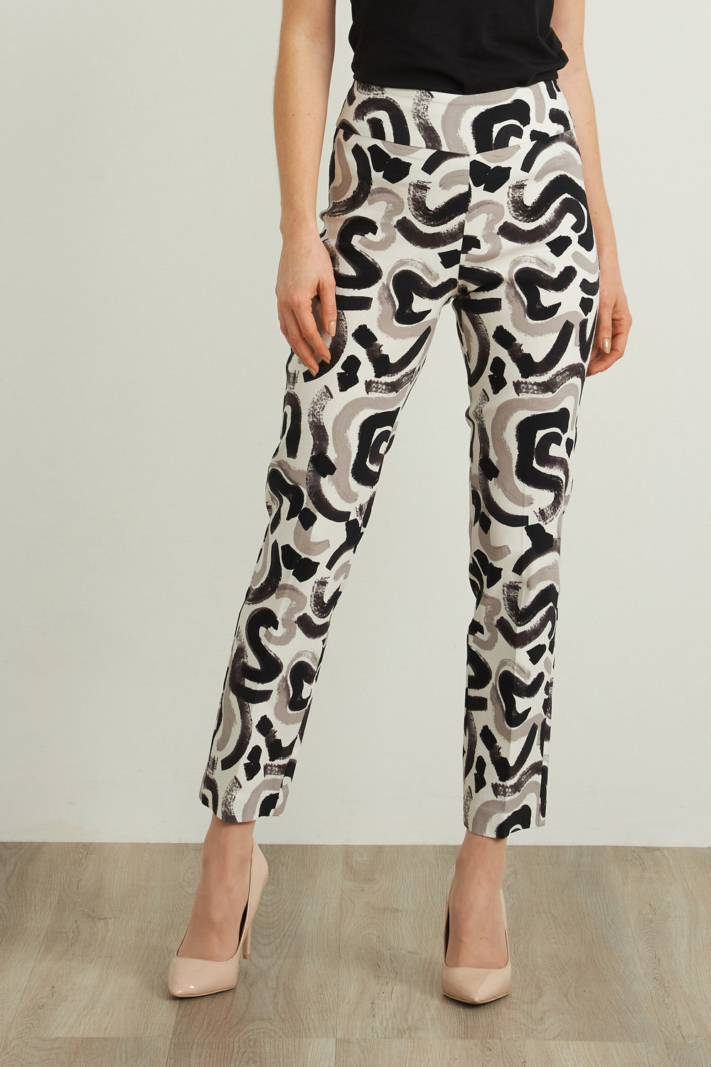 Joseph Ribkoff Abstract Cropped Pant Style 212140. White/grey/black