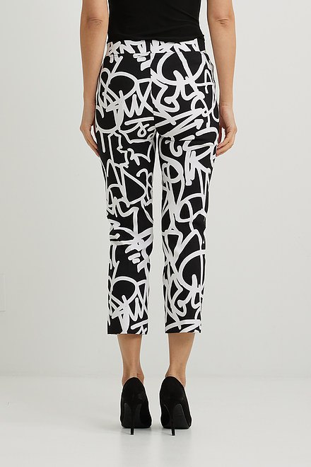 Joseph Ribkoff Taxi Print Cropped Pants Style 222067. Black/white