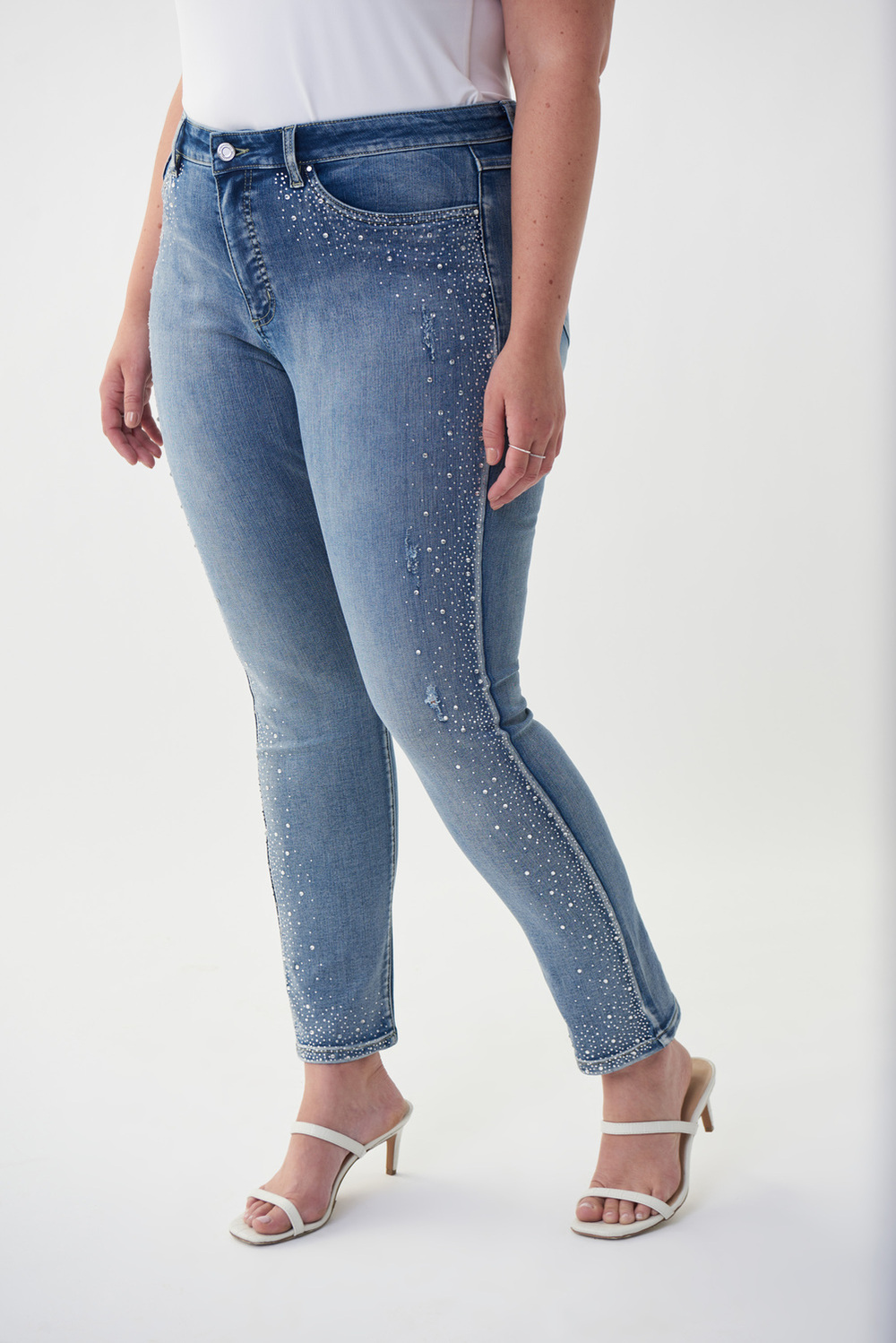 Joseph Ribkoff Jeans avec strass modèle 222921. Denim Bleu Pâle