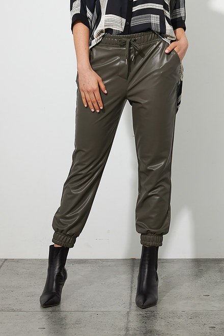 Joseph Ribkoff Pantalon sportwear en simili cuir avec cordon Mod&egrave;le 223166. Avocat. 2