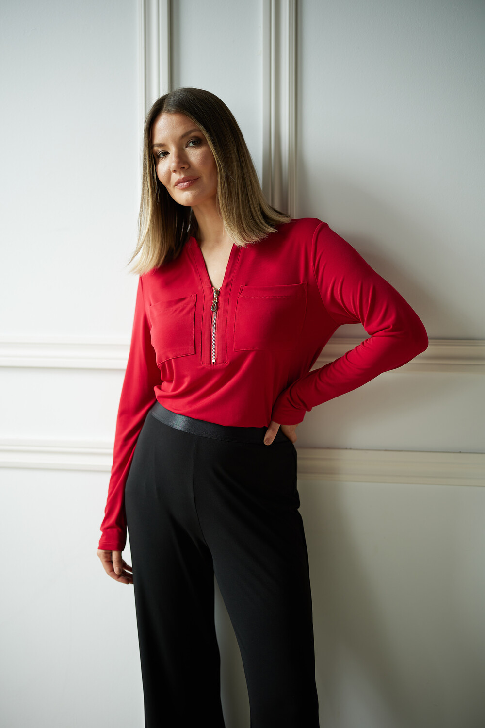 1ère Avenue Double Pocket Top Style A22304. Red