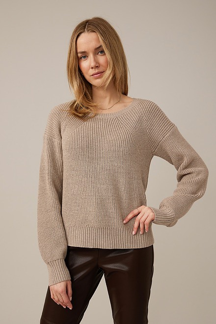 Emproved Pull en tricot Modèle A2208. Fawn