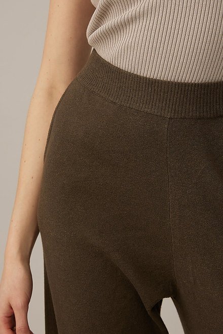 Emproved Pantalon &agrave; jambes larges en tricot Mod&egrave;le A2230. Olive. 6