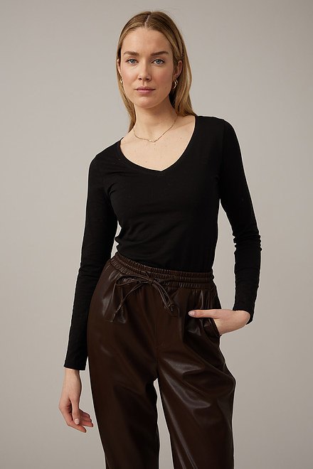 Emproved Vegan Leather Elastic Waist Pants Style A2260. Chocolate. 4
