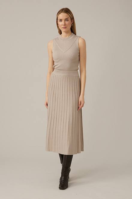 Emproved Pleated Skirt Style H2229. Silver Cloud. 6