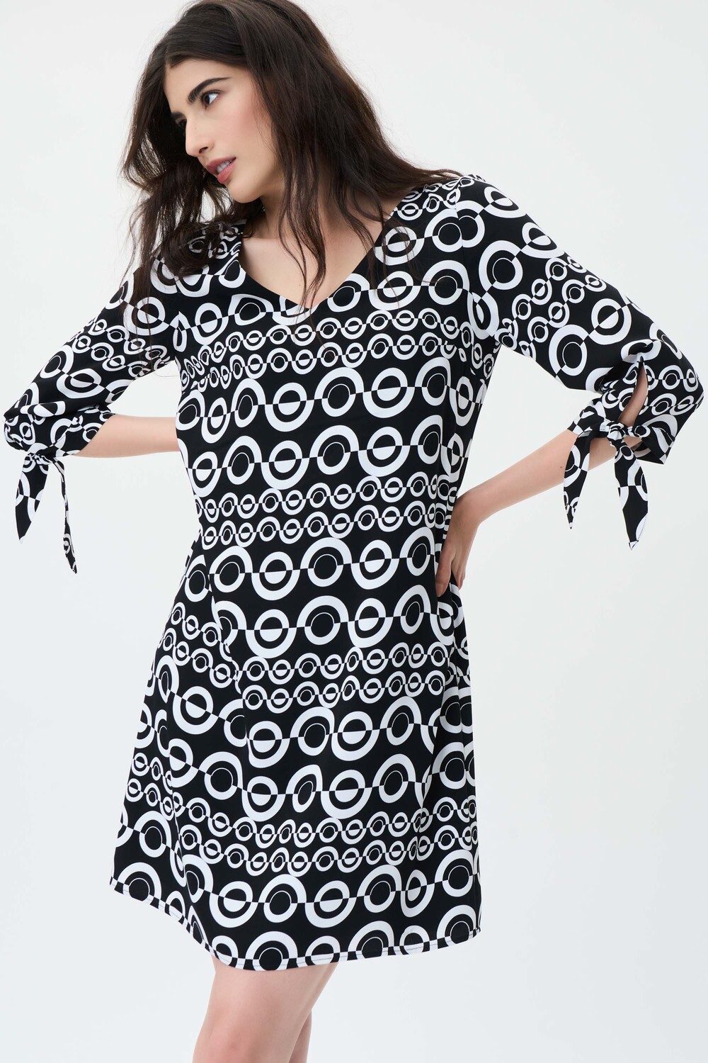 Geo Print Shift Dress Style 231085. Black/vanilla