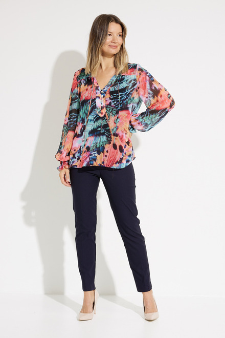 Butterfly Print Top Style Style 231240. Black/multi. 4