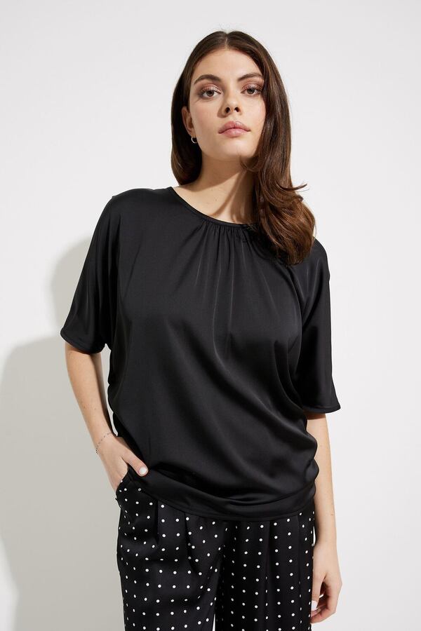 Slouchy Short Sleeve Top Style 232145. Black