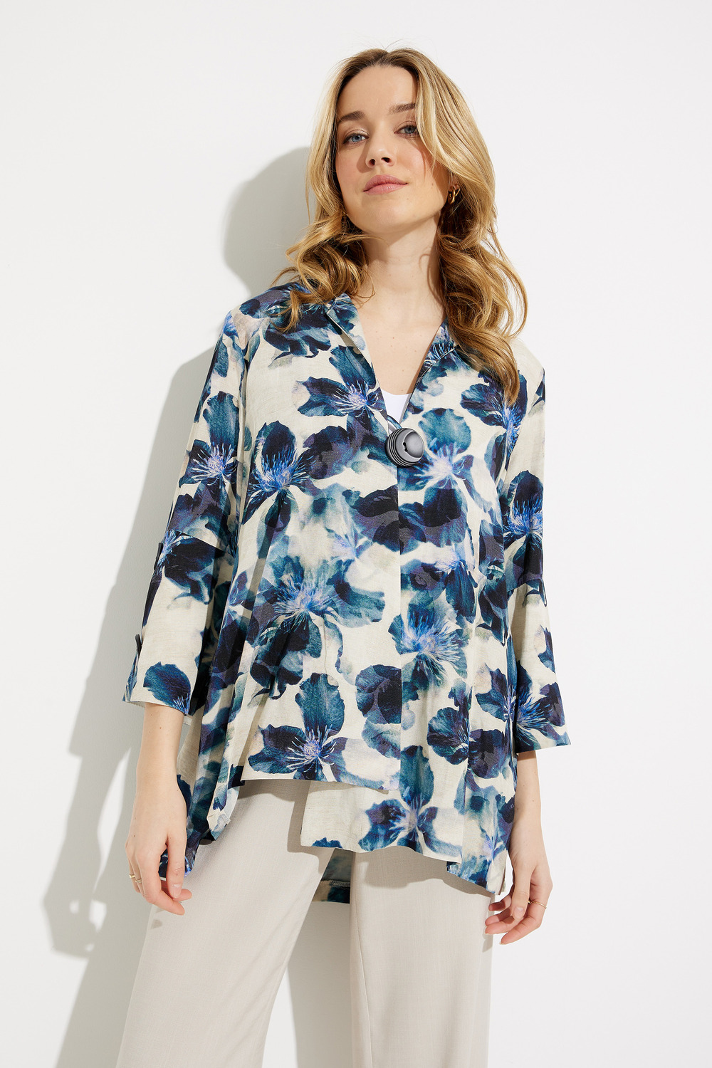 Floral Linen Shirt Style 232234. Beige/multi