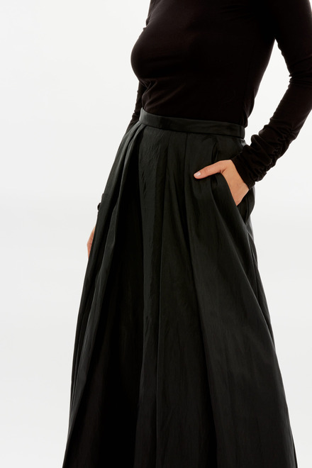 Long Line Taffeta Skirt Style 365312. Black. 4