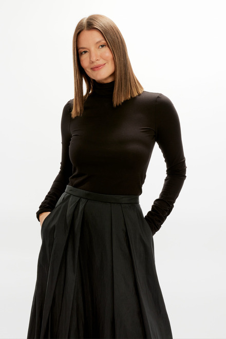Long Line Taffeta Skirt Style 365312. Black. 5