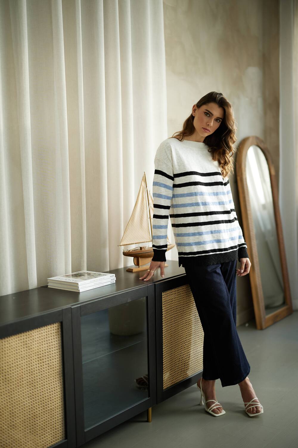 Mixed Stripe Oversized Sweater Style SP2329. Navy/white