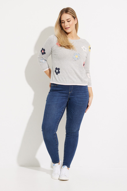 Daisy Patch Sweater Style C2501. Light Grey. 5