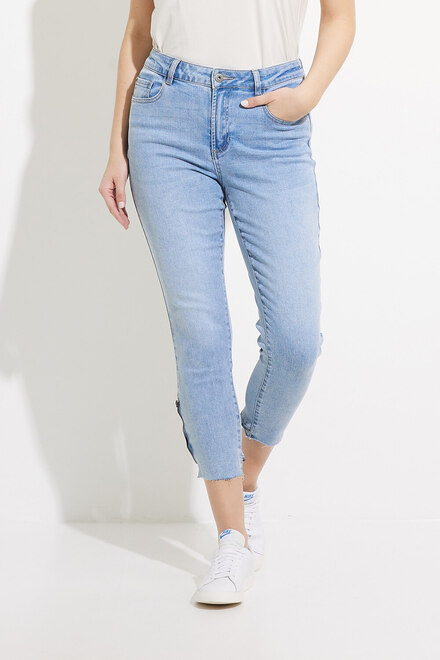 Cropped Pants With Zipper Detail At Back style C5415. Lt. Blue
