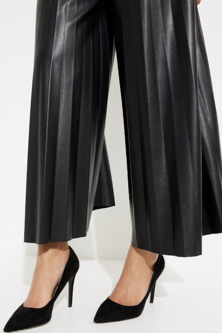 Wide Leg Culotte Pants Style 233109. Black. 4