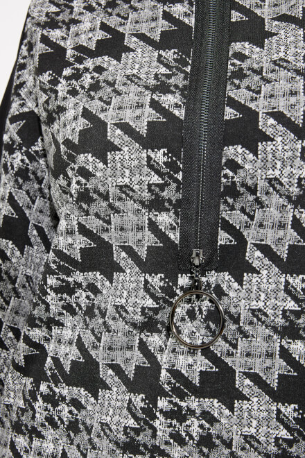 Printed Zip-Up Tunic Style 233257. Black/white. 4