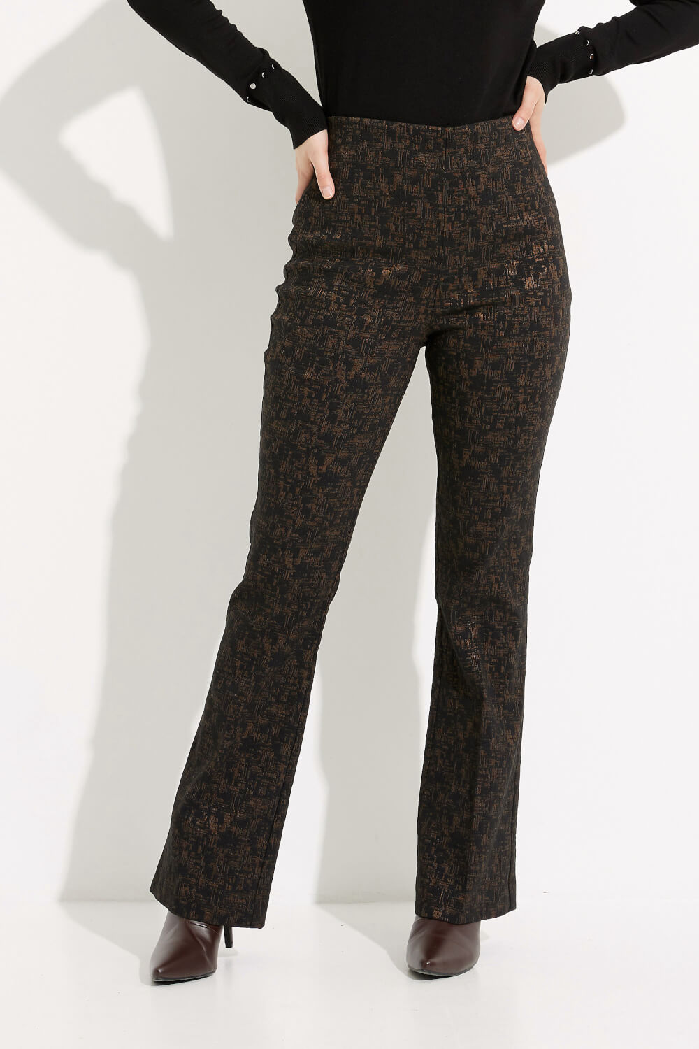 Pantalon droit bicolore modèle 233283. Noir/brun
