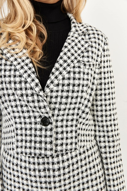 Cropped Houndstooth Jacket Style 233279. Black/off White. 3