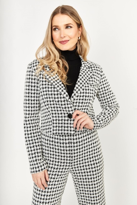 Cropped Houndstooth Jacket Style 233279. Black/Off White