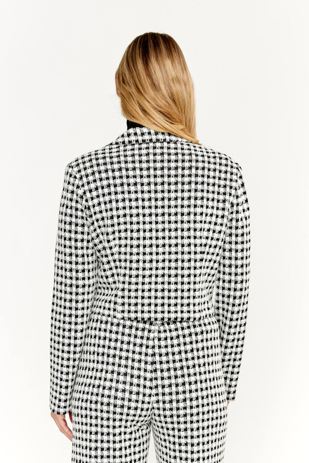 Cropped Houndstooth Jacket Style 233279. Black/off White. 2
