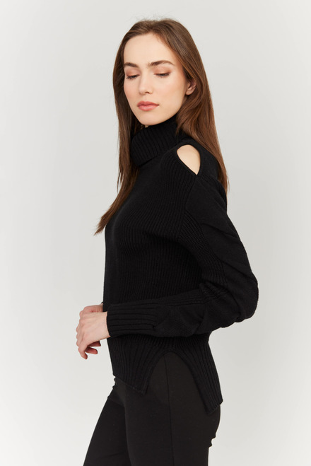 Exposed Shoulder Sweater Style EW31008