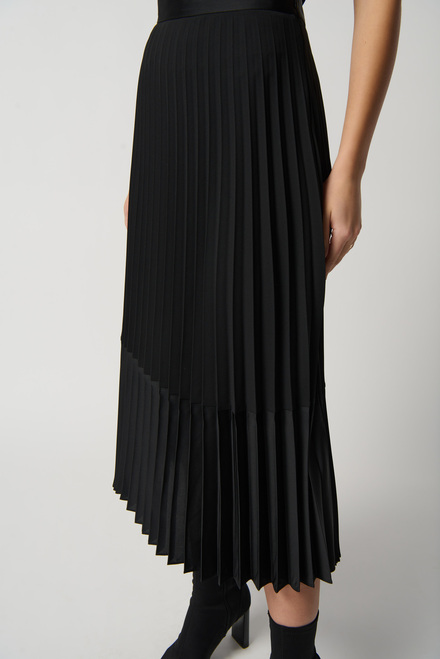 Pleated A-Line Skirt Style 234068. Black. 3