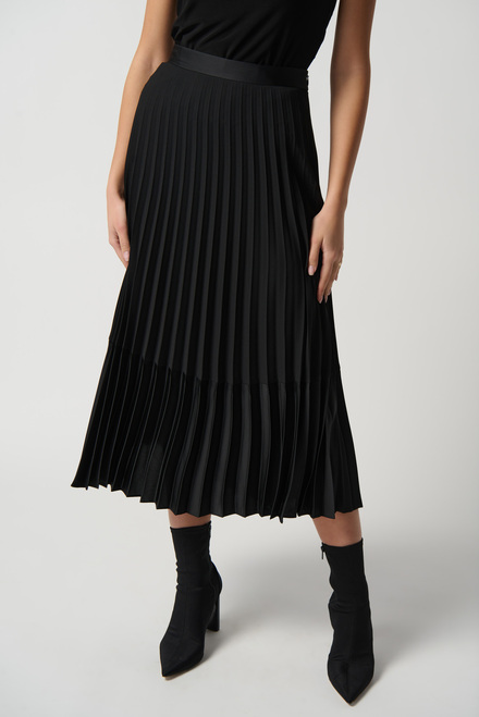 Pleated A-Line Skirt Style 234068. Black