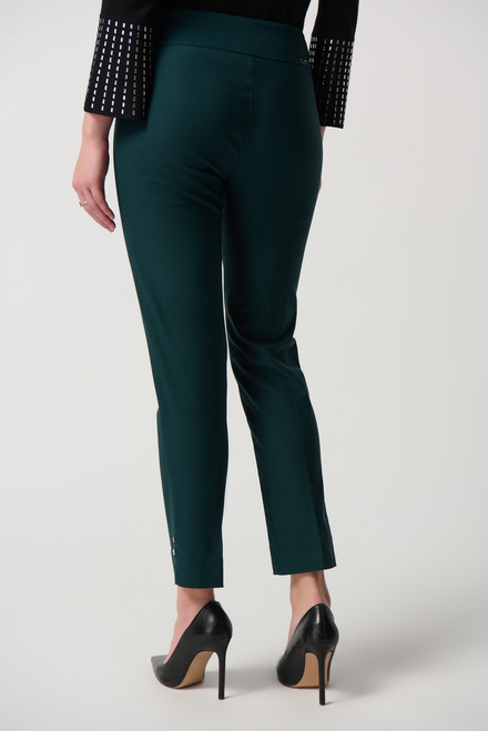Pantalon avec strass Mod&egrave;le 234072. Alpine Green. 2