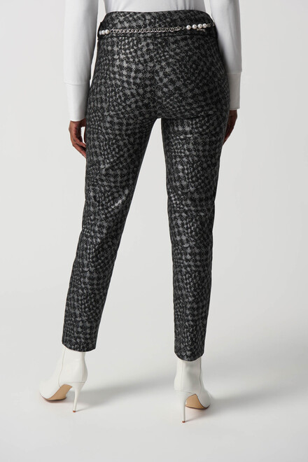 Pantalon droit minimaliste mod&egrave;le 234101. Noir/multi. 3