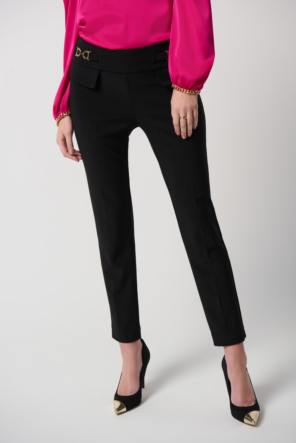 Slim-fit pants Style 234102. Black