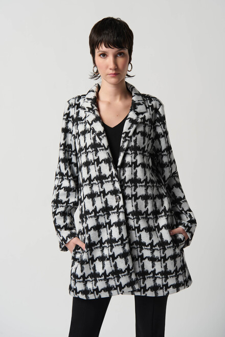 Houndstooth Print Coat Style 234121. Off White/Black