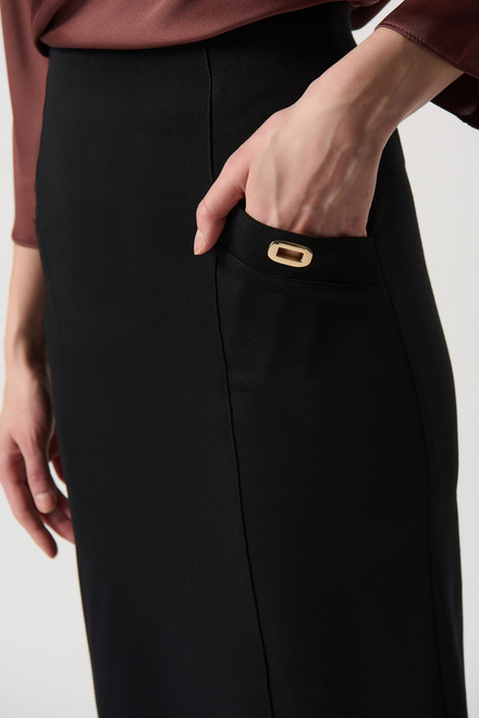 Button Detail Pencil Skirt Style 234165. Black. 3