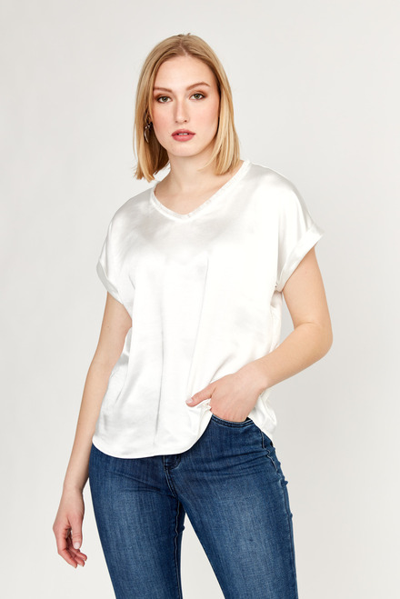 V-Neck Cuffed T-Shirt Style W6141. Off-white