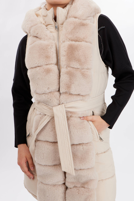 Quilted Sleeveless Vest Style 234131U. Beige. 3