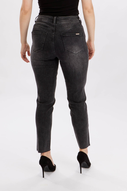 Star Detail Jeans Style 234134U. Charco. 2