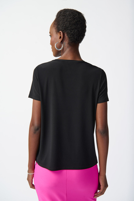 T-shirt, encolure &agrave; strass Mod&egrave;le 241019. Noir. 2