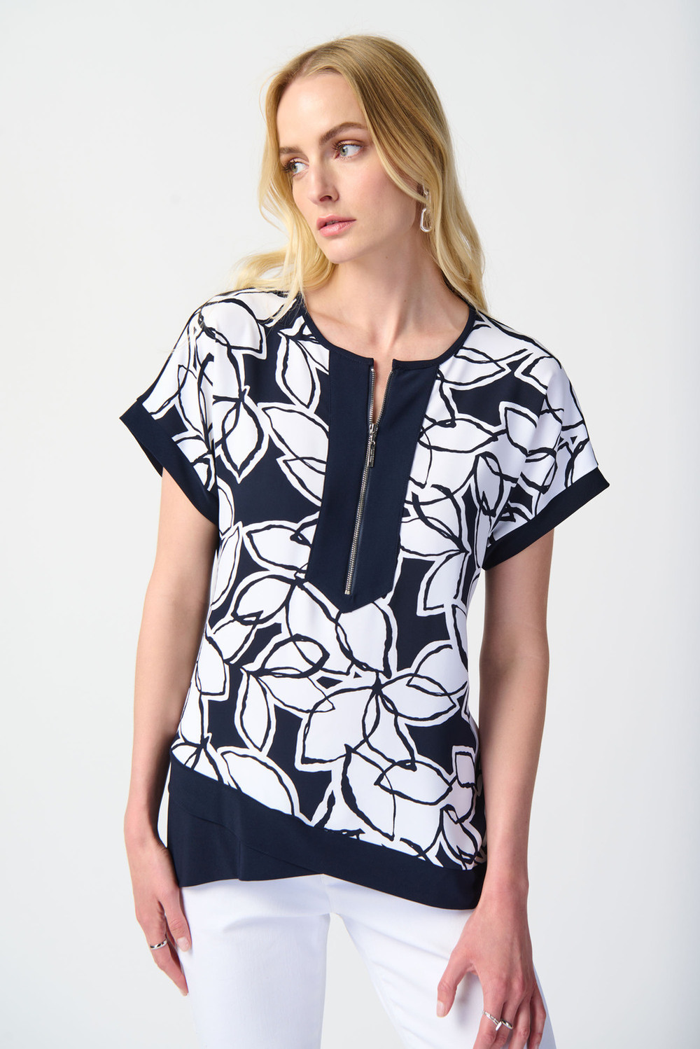 Zip Front Printed Top Style 241032 | 1ère Avenue