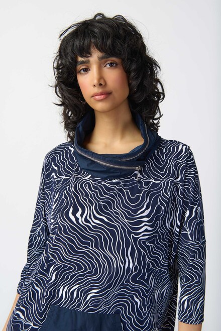 Wave Motif Top with Pockets Style 241144. Midnight Blue/vanilla. 4