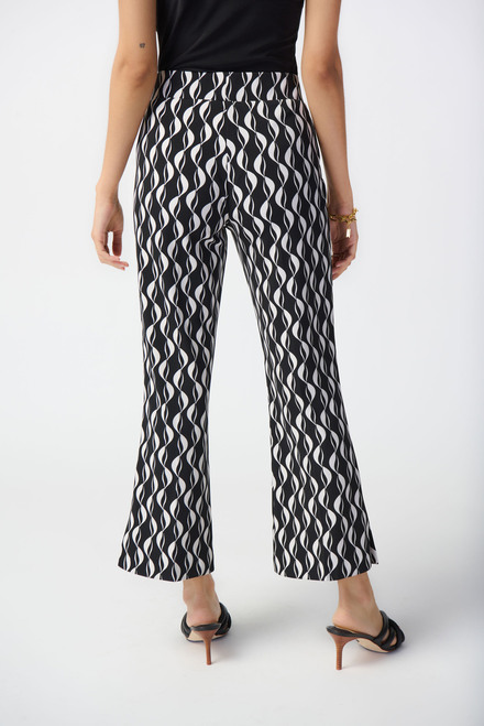 Flared short pants, two-tone waves Style 241151. Black/moonstone. 2