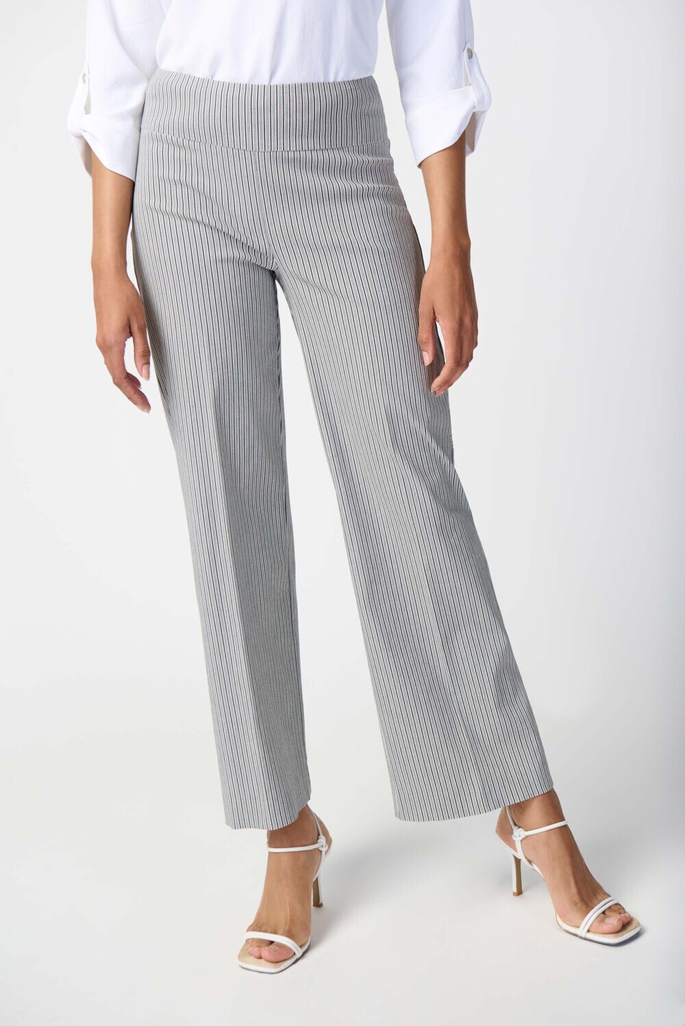 Pantalon large, rayures verticales modèle 241197. Blanc/noir