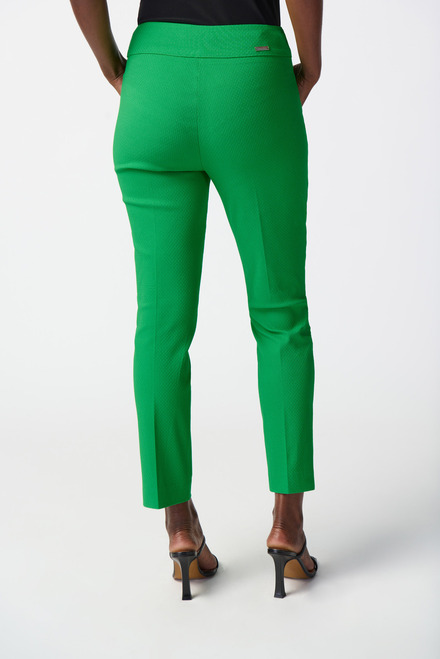 Fine-Textured Fitted Pants Style 241229. Island Green. 2