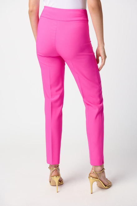 Pantalon 7/8 &agrave; plis mod&egrave;le 241231. Ultra Pink. 4