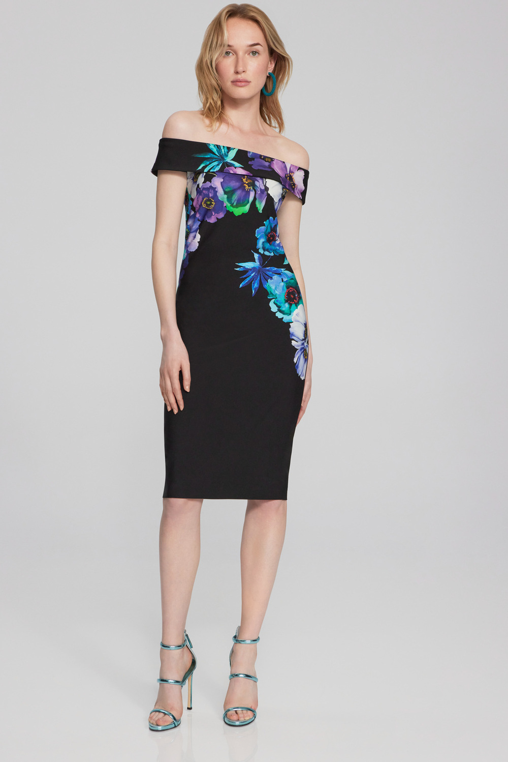 Floral Print Drop Shoulder Dress Style 241775. Black/multi