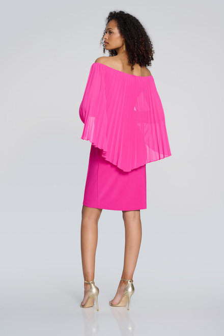 Robe, cape transparente pliss&eacute;e mod&egrave;le 241781. Shocking Pink. 2
