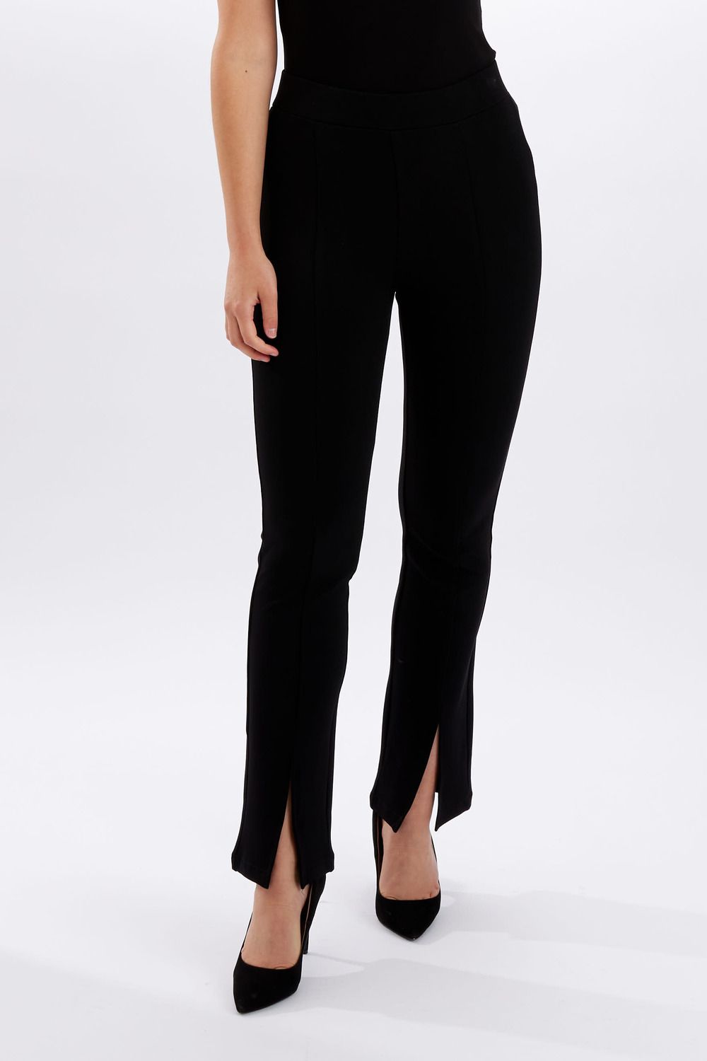 Pantalon fendu, coutures verticales modèle 246228U. Noir