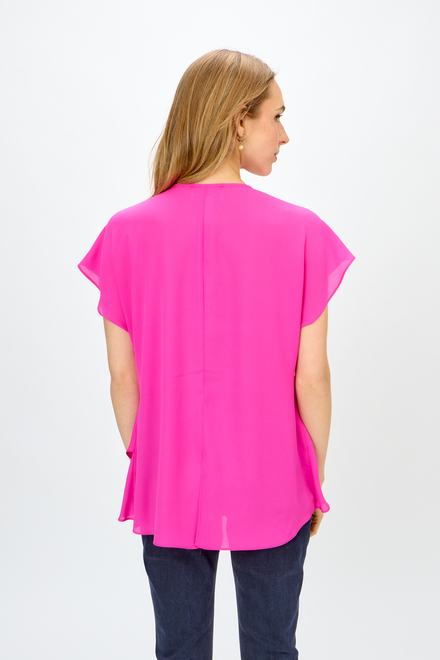 T-shirt volant&eacute;, encolure ondul&eacute;e mod&egrave;le 242027. Ultra Pink. 2